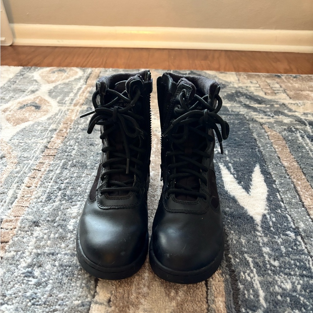 Tactical boots